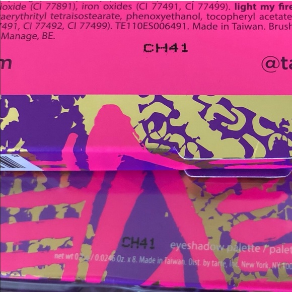 NIB Tarte Dare To Live Eye Set Eyeshadow Make Up - Picture 15 of 15